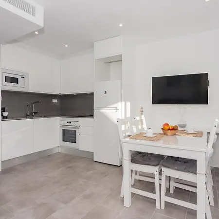 Annuin Apartment *